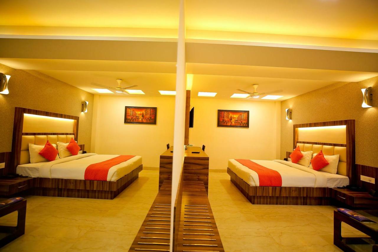 Hotel Moti Palace Agra  Kültér fotó