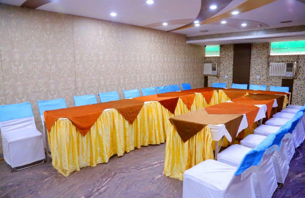 Hotel Moti Palace Agra  Kültér fotó